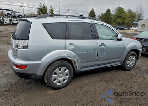2011 Mitsubishi Outlander Es z USA, uszkodzony, nr VIN JA4AS2AW6BU014701